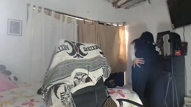 Snapshot of xx_nath_xx chatting on September 17, 2025, 8:10 pm xx nath xx online show from September 17, 2025, 8:10 pm