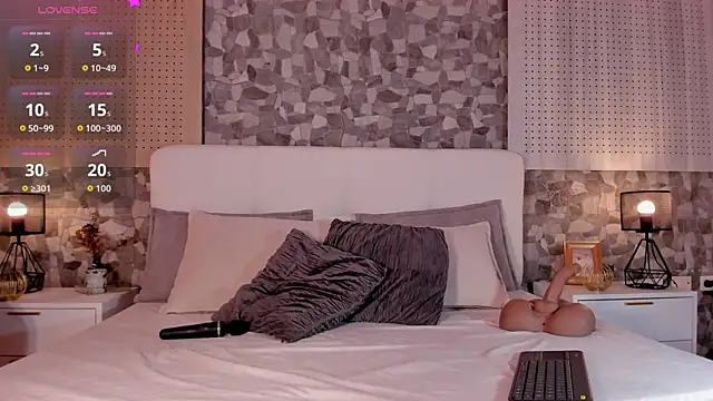 Ashleyy piink online show from February 14, 2026, 9:11 pm