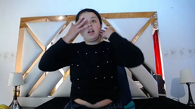 nathaly low1 online show from February 28, 2026, 12:17 pm