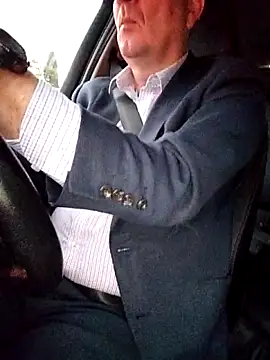 stiffandlubedxh online show from March 17, 2026, 8:12 pm