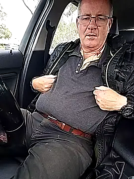 stiffandlubedxh online show from March 27, 2026, 2:39 am