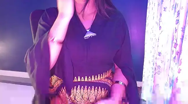 janifer001 online show from December 20, 2024, 1:03 am