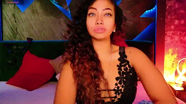 ElyaQuinn online show from November 25, 2025, 7:30 am