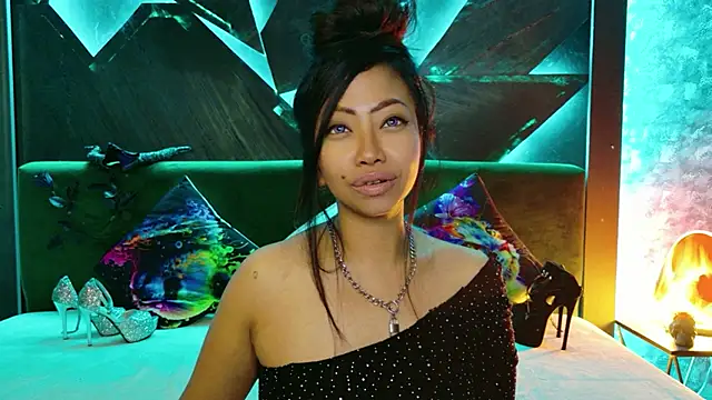 Snapshot of ElyaQuinn chatting on May 25, 2026, 8:31 am ElyaQuinn online show from May 25, 2026, 8:31 am