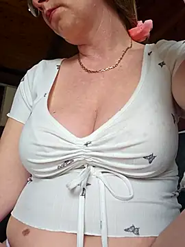 Snapshot of Pitufina_love chatting on March 13, 2025, 12:46 pm Pitufina love online show from March 13, 2025, 12:46 pm