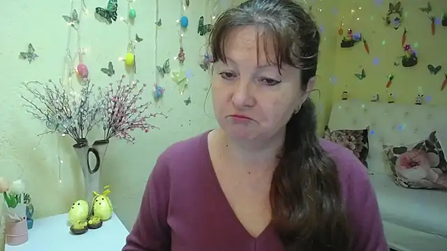 VanessaHotts online show from April 4, 2026, 5:06 am