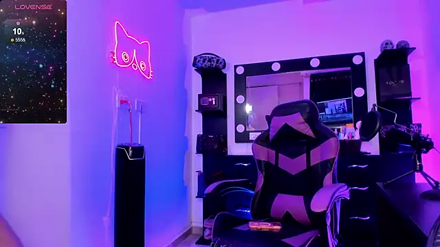 miss kitty online show from March 30, 2026, 12:55 am