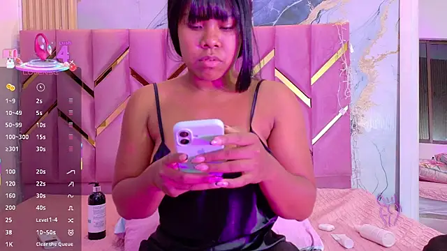 naughty ebonyy online show from September 14, 2025, 7:35 pm