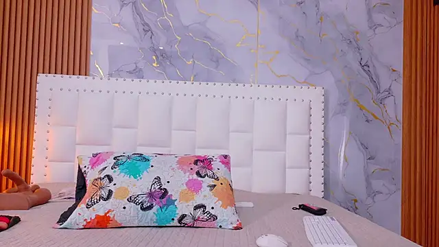 Snapshot of naughty_ebonyy chatting on February 18, 2026, 12:06 am naughty ebonyy online show from February 18, 2026, 12:06 am