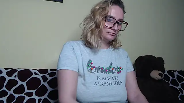 Snapshot of alicesweet21 chatting on March 18, 2025, 11:53 pm alicesweet21 online show from March 18, 2025, 11:53 pm