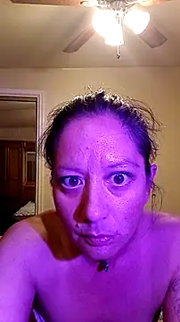 AnyaBest online show from December 25, 2024, 1:19 pm