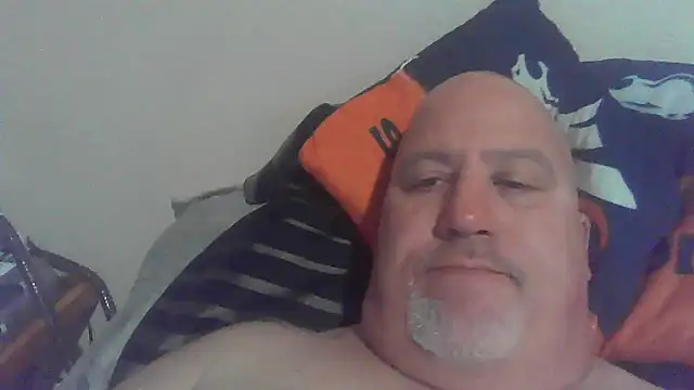 Snapshot of Bigbear0563 chatting on December 25, 2024, 9:54 pm Bigbear0563 online show from December 25, 2024, 9:54 pm