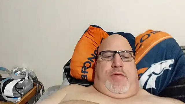 Snapshot of Bigbear0563 chatting on January 14, 2025, 8:26 pm Bigbear0563 online show from January 14, 2025, 8:26 pm