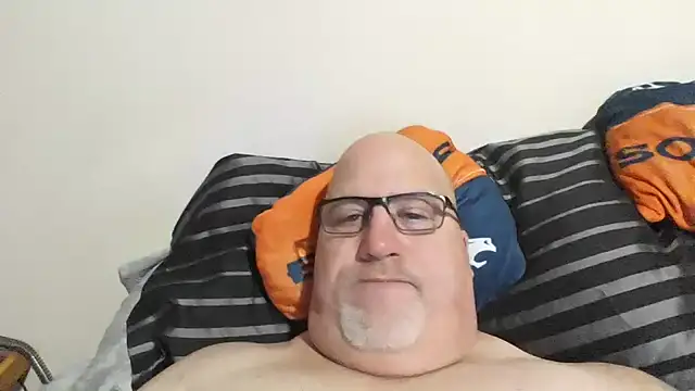 Snapshot of Bigbear0563 chatting on February 4, 2025, 4:29 pm Bigbear0563 online show from February 4, 2025, 4:29 pm