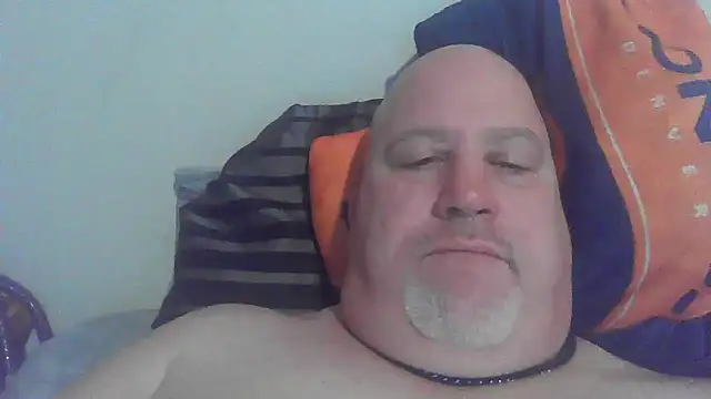 Snapshot of Bigbear0563 chatting on February 24, 2025, 1:02 am Bigbear0563 online show from February 24, 2025, 1:02 am