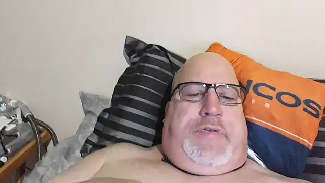 Snapshot of Bigbear0563 chatting on March 3, 2025, 2:48 pm Bigbear0563 online show from March 3, 2025, 2:48 pm