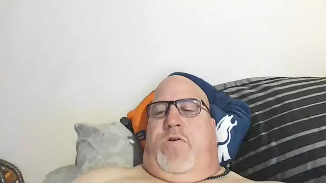 Snapshot of Bigbear0563 chatting on March 11, 2025, 3:02 pm Bigbear0563 online show from March 11, 2025, 3:02 pm