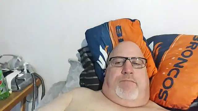 Snapshot of Bigbear0563 chatting on March 14, 2025, 7:12 pm Bigbear0563 online show from March 14, 2025, 7:12 pm