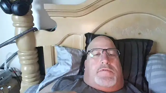 Snapshot of Bigbear0563 chatting on October 19, 2025, 3:12 pm Bigbear0563 online show from October 19, 2025, 3:12 pm