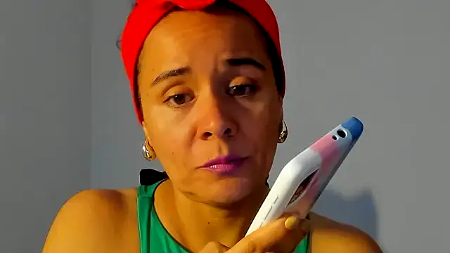 Sami Hotie1 online show from September 16, 2025, 8:32 pm