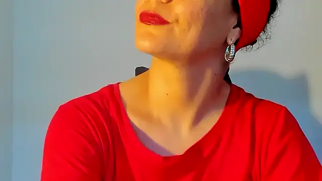 Sami Hotie1 online show from November 2, 2025, 8:00 pm