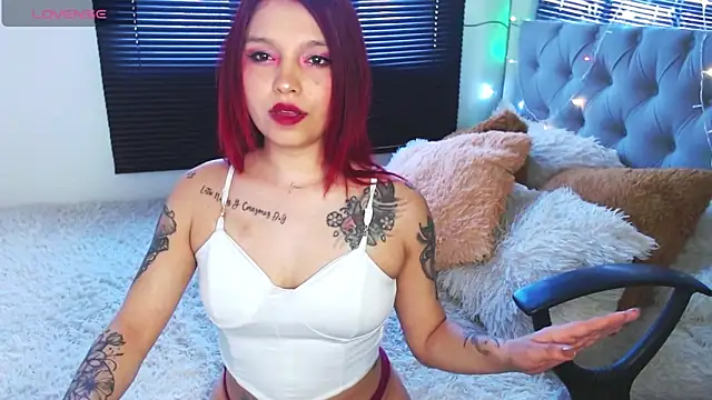 Snapshot of kmila-carson chatting on December 16, 2024, 10:13 pm kmila-carson online show from December 16, 2024, 10:13 pm