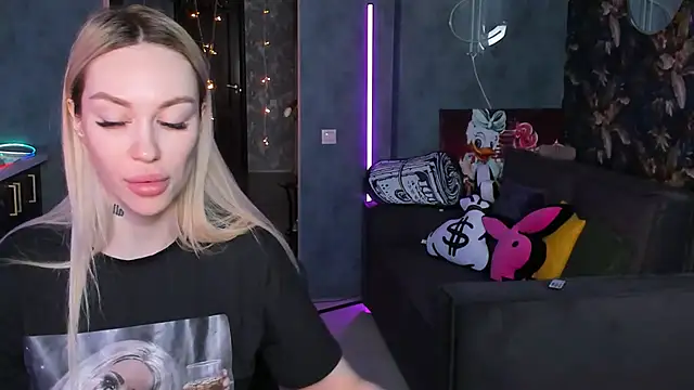 Blckmirrorr online show from March 29, 2026, 11:54 am