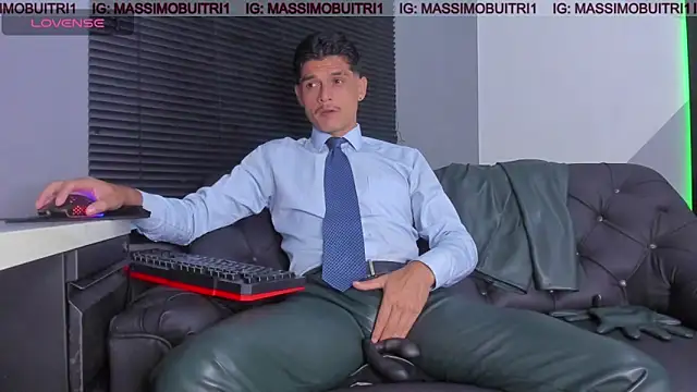 Snapshot of massimo_g chatting on April 23, 2026, 1:51 am massimo g online show from April 23, 2026, 1:51 am