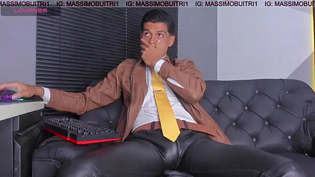 Snapshot of massimo_g chatting on April 28, 2026, 10:59 pm massimo g online show from April 28, 2026, 10:59 pm