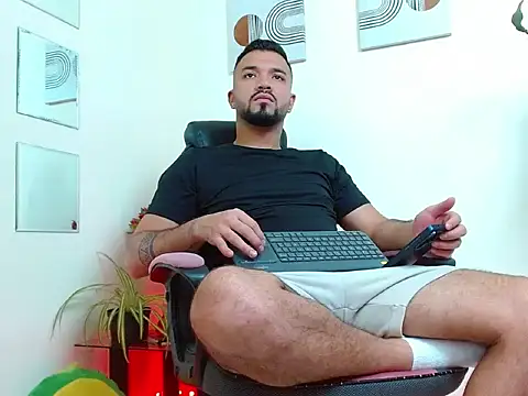 Snapshot of mathew_vidal1 chatting on November 9, 2025, 9:57 pm mathew vidal1 online show from November 9, 2025, 9:57 pm