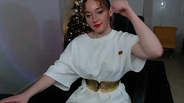 Crystal-dreamt online show from November 20, 2025, 10:04 am