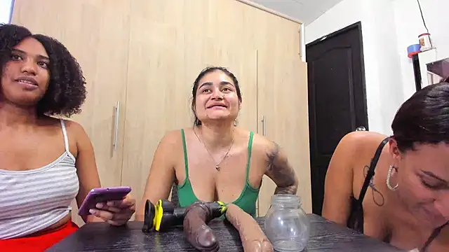 Snapshot of andreita_trujillos chatting on September 9, 2025, 8:30 pm andreita trujillos online show from September 9, 2025, 8:30 pm