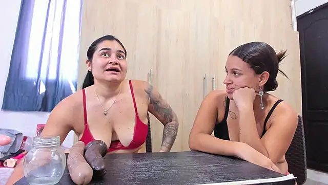 Snapshot of andreita_trujillos chatting on September 15, 2025, 7:47 pm andreita trujillos online show from September 15, 2025, 7:47 pm