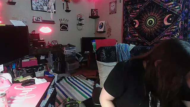 spunlikecottoncandy online show from February 19, 2025, 8:01 am