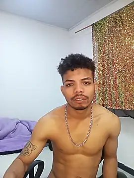 Snapshot of danidiazto2023 chatting on February 18, 2025, 12:04 am danidiazto2023 online show from February 18, 2025, 12:04 am