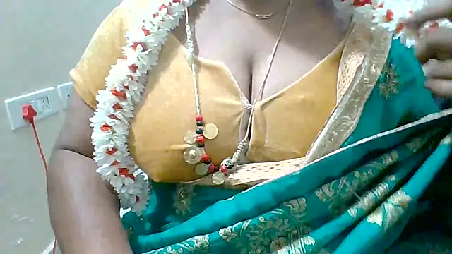 Snapshot of archanatelugu9 chatting on September 10, 2025, 12:49 pm archanatelugu9 online show from September 10, 2025, 12:49 pm