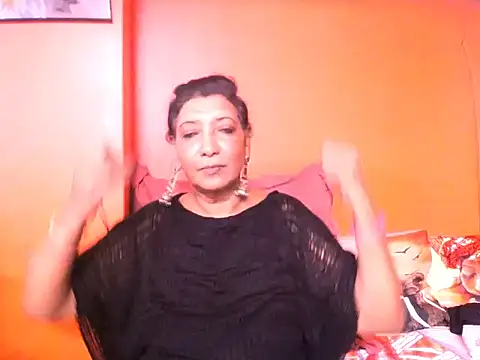 indiansarika65 online show from October 9, 2025, 4:54 am