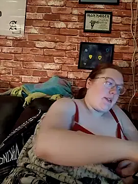 Sexycurvyemilyy online show from December 21, 2024, 10:40 pm