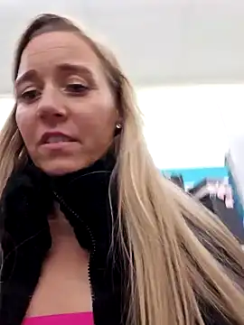 SkyelarSommer online show from December 7, 2024, 12:41 am