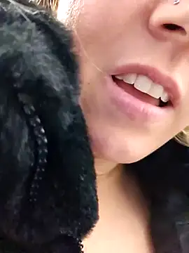 SkyelarSommer online show from December 11, 2024, 3:45 am