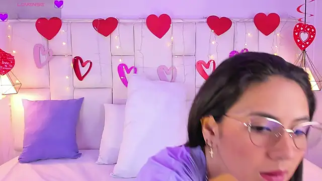 SarahSophia  online show from February 18, 2025, 11:33 am