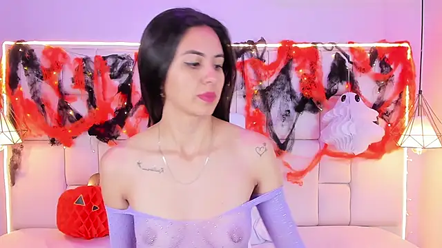 SarahSophia  online show from October 22, 2025, 11:32 am