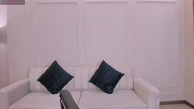 SunnyRivers online show from December 3, 2025, 3:43 pm