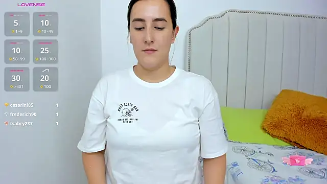 Hanna86 online show from March 4, 2025, 12:39 am