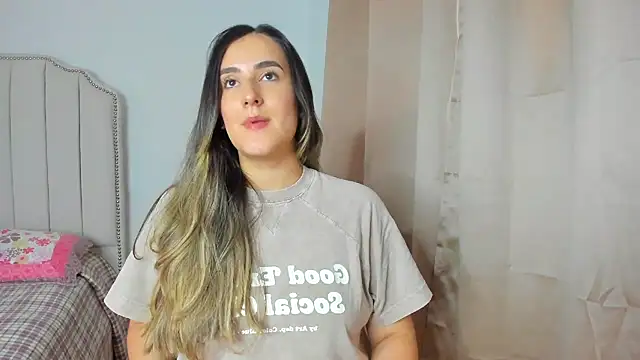 Hanna86 online show from December 4, 2025, 9:01 pm