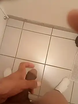 Snapshot of PhillipStout chatting on November 10, 2025, 5:01 pm PhillipStout online show from November 10, 2025, 5:01 pm