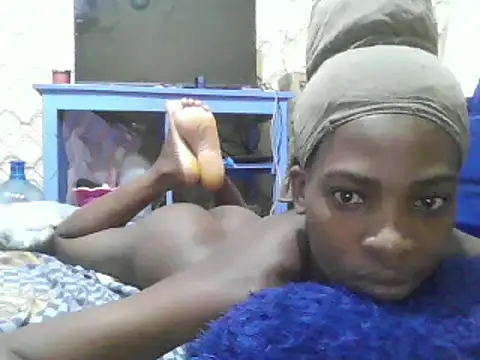 pretty-lolo online show from January 31, 2025, 3:09 am