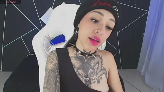 farichell online show from October 27, 2025, 8:46 pm