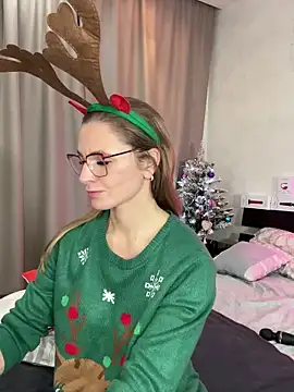 Snapshot of Milf_Tea chatting on January 1, 2025, 12:21 am Milf Tea online show from January 1, 2025, 12:21 am