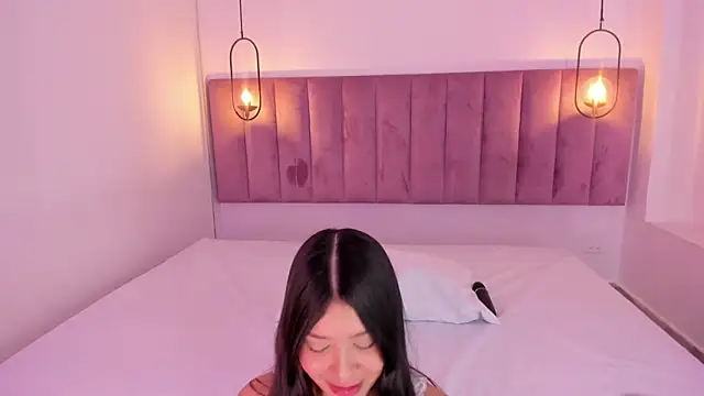 Snapshot of luisah_ chatting on March 16, 2025, 7:49 pm luisah online show from March 16, 2025, 7:49 pm